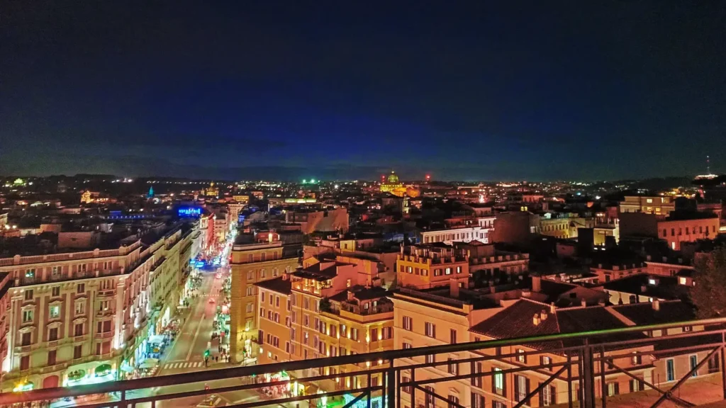 Panorama città di notte
